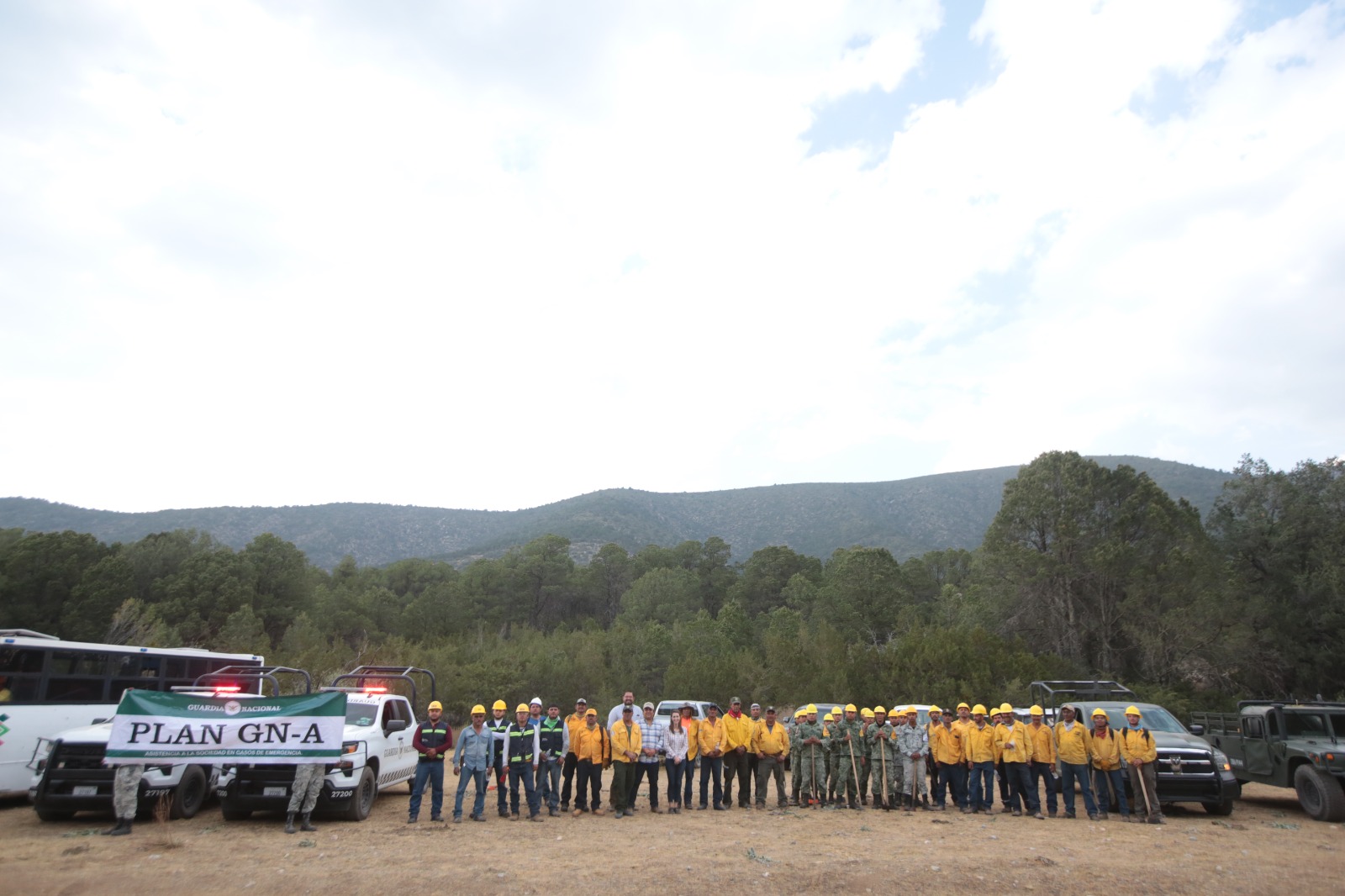 AVANZAN TRABAJOS DE CONTROL Y LIQUIDACIÓN DEL INCENDIO EN JAGÜEY DE FERNIZA