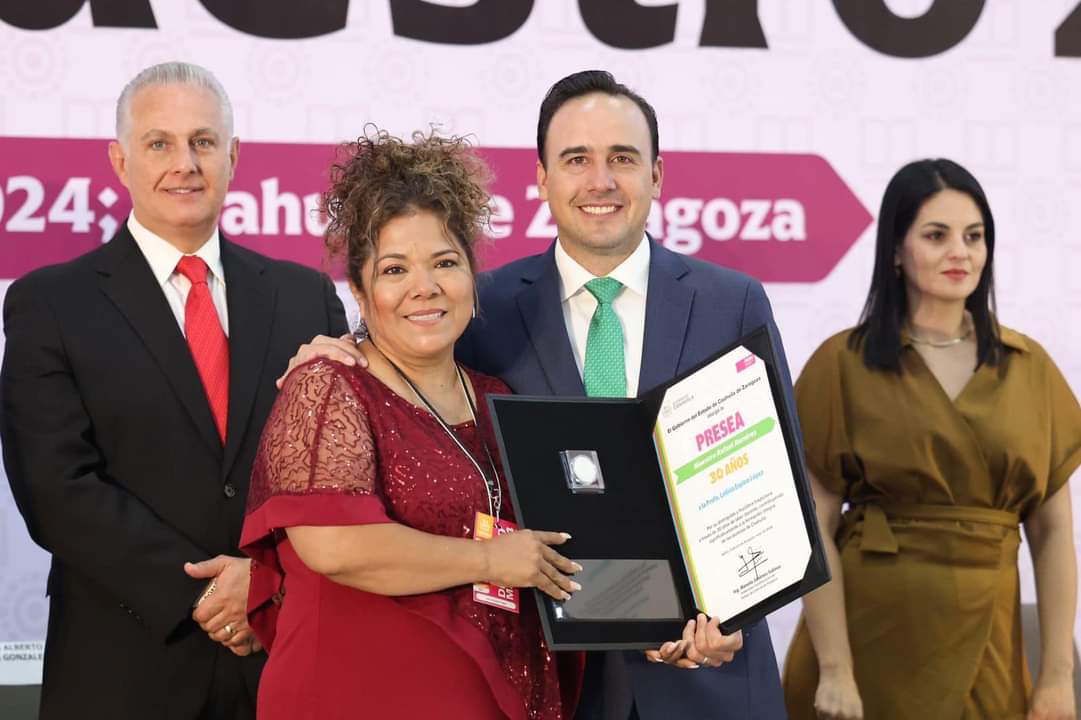 RECONOCE MANOLO A LAS MAESTRAS Y  MAESTROS DE COAHUILA