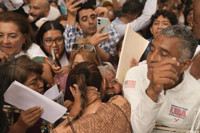 "VAMOS A FORTALECER Y AMPLIAR EL DERECHO A LA EDUCACIÓN DEL PUEBLO DE MÉXICO," CLAUDIA SHEINBAUM