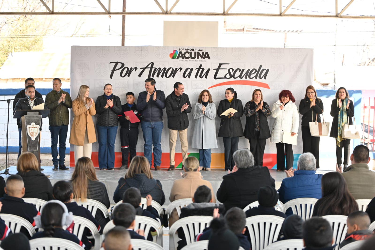 Arranca el Programa “Por Amor a Tu Escuela” con la Entrega de Cancha Multideportiva