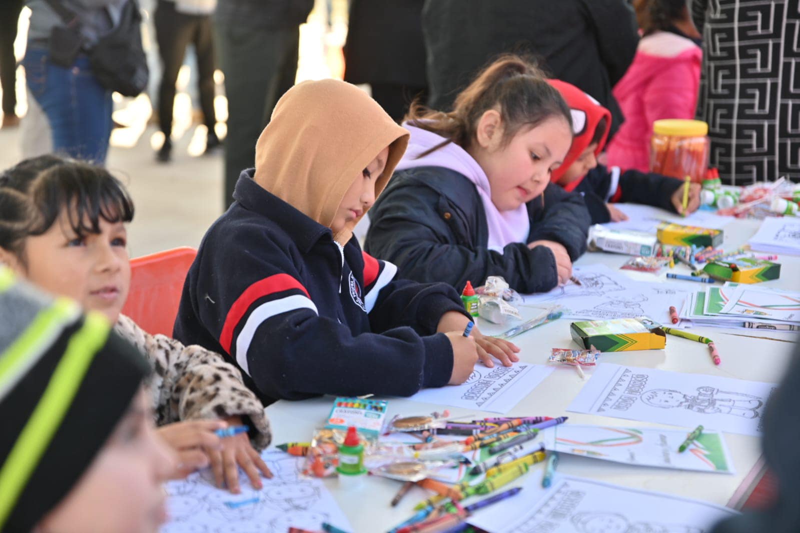 Arranca el Programa “Por Amor a Tu Escuela” con la Entrega de Cancha Multideportiva