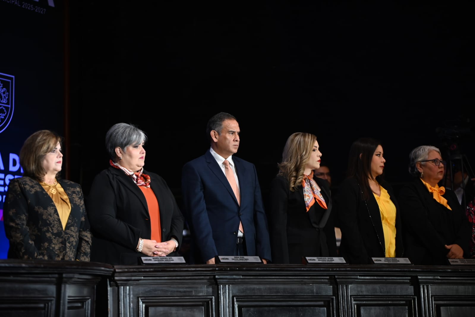 RINDIÓ PROTESTA DE LEY EL ALCALDE EMILIO A. DE HOYOS MONTEMAYOR E INTEGRANTES DEL AYUNTAMIENTO PARA EL PERIODO 2025-2027