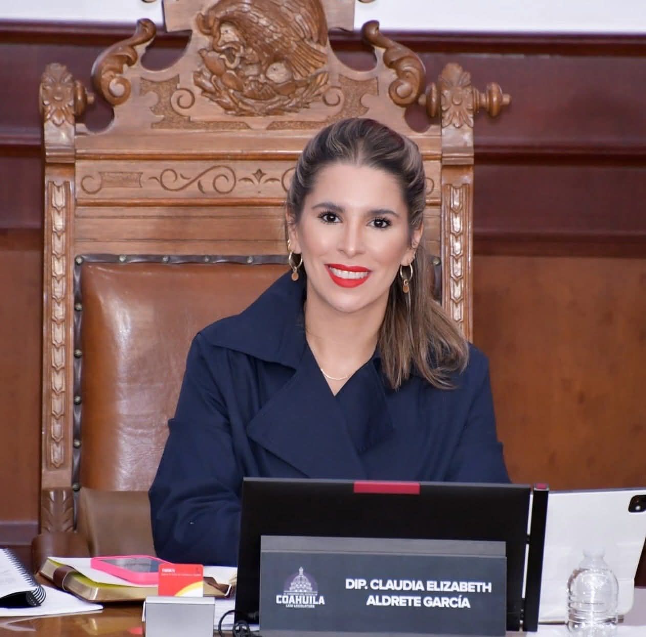 Claudia Aldrete exhorta al IMSS a garantizar la permanencia de médicos especialistas en Acuña