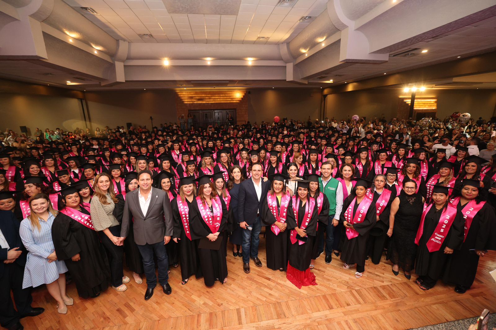 CON "MUJERES PA' DELANTE" EMPODERAMOS A LAS MUJERES DE COAHUILA: MANOLO