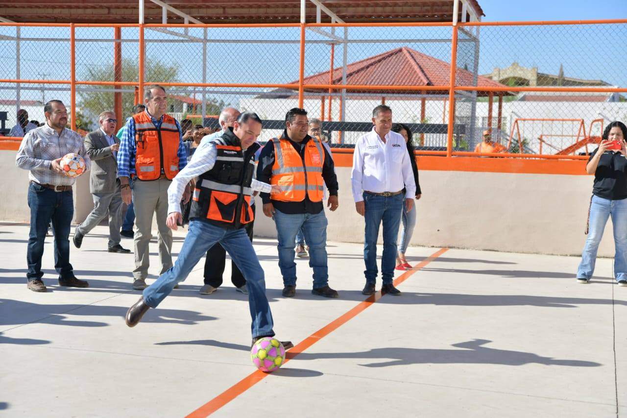 Click para regresar a la noticia EL GOBIERNO MUNICIPAL CONTINÚA RENOVANDO ESPACIOS PÚBLICOS EN COLONIAS: AHORA FUE EL TURNO DE LA NUEVA JERUSALÉN