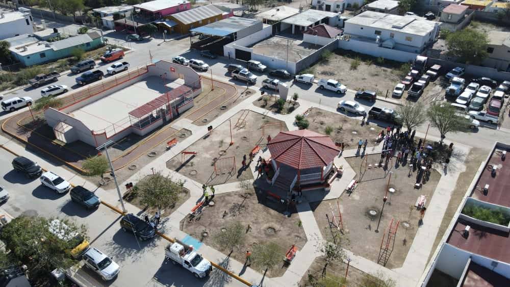 Click para regresar a la noticia EL GOBIERNO MUNICIPAL CONTINÚA RENOVANDO ESPACIOS PÚBLICOS EN COLONIAS: AHORA FUE EL TURNO DE LA NUEVA JERUSALÉN