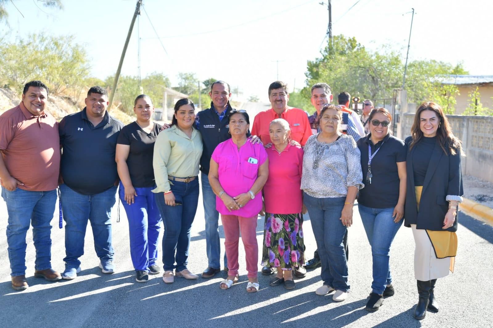 EMILIO DE HOYOS ENTREGA NUEVA OBRA EN COLONIA PORVENIR Y 28 DE JUNIO