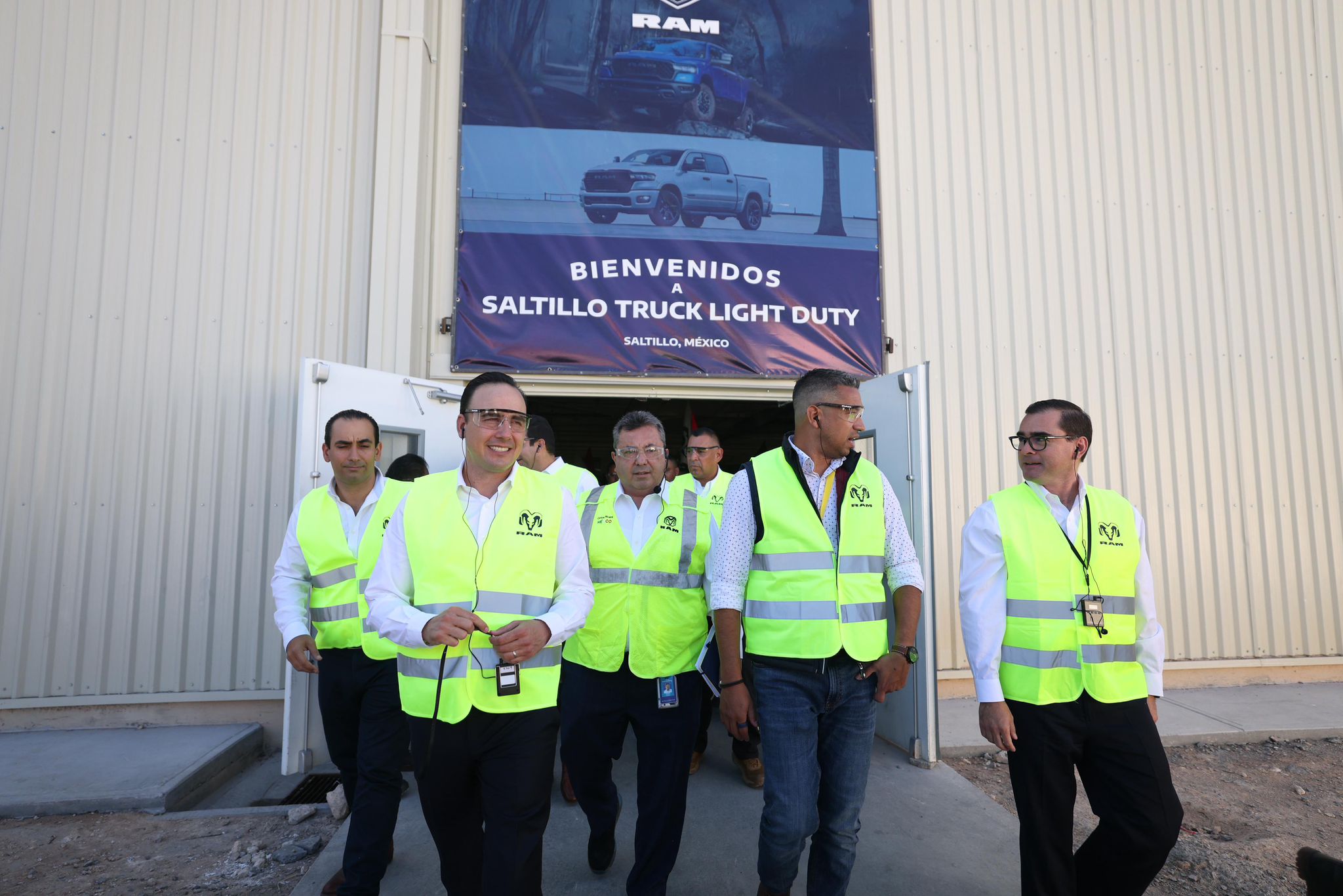 EN COAHUILA FABRICAMOS LAS MEJORES CAMIONETAS DEL MUNDO: MANOLO