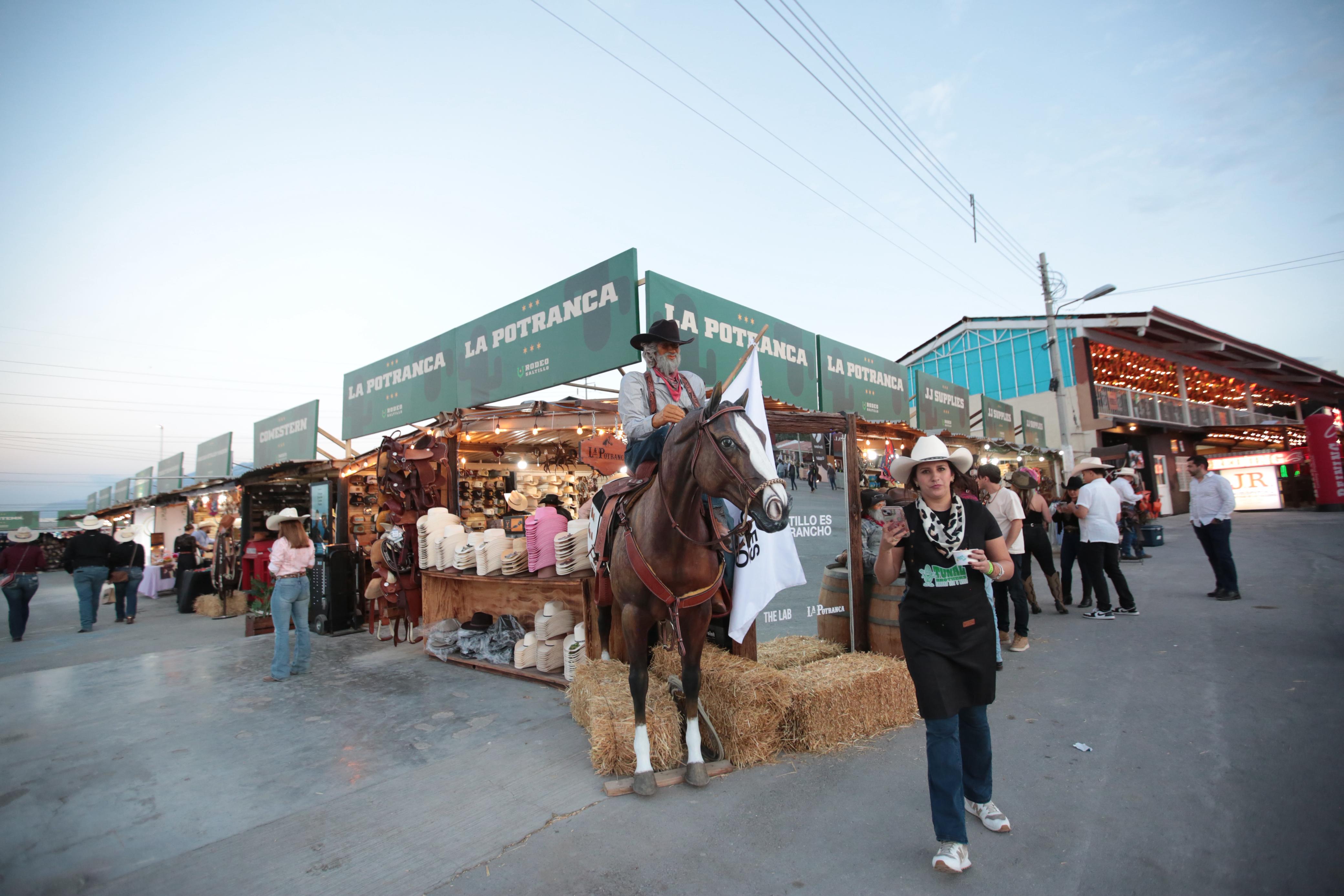 ESPECTACULAR INICIO DEL RODEO SALTILLO 2025