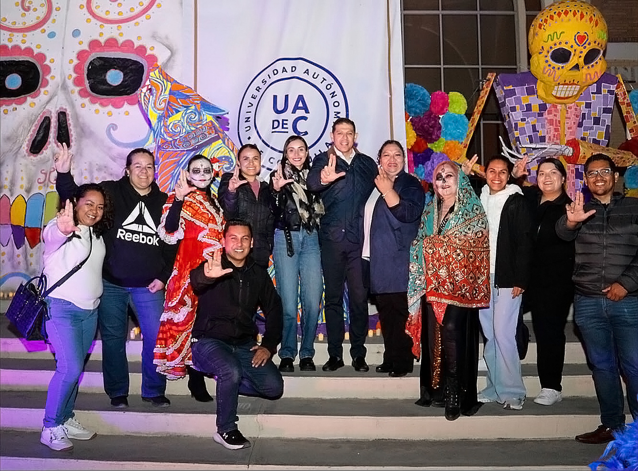 Click para regresar a la noticia Inauguran el Festival de Día de Muertos Luminarias del Alma en la Explanada de Rectoría de la UAdeC