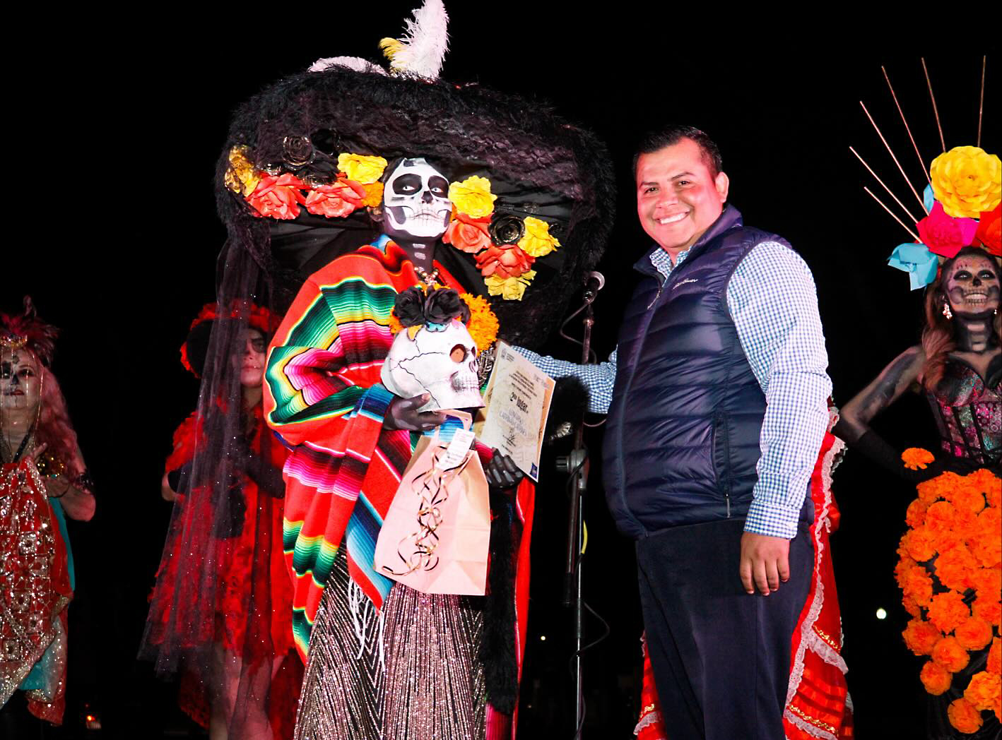 Click para regresar a la noticia Inauguran el Festival de Día de Muertos Luminarias del Alma en la Explanada de Rectoría de la UAdeC