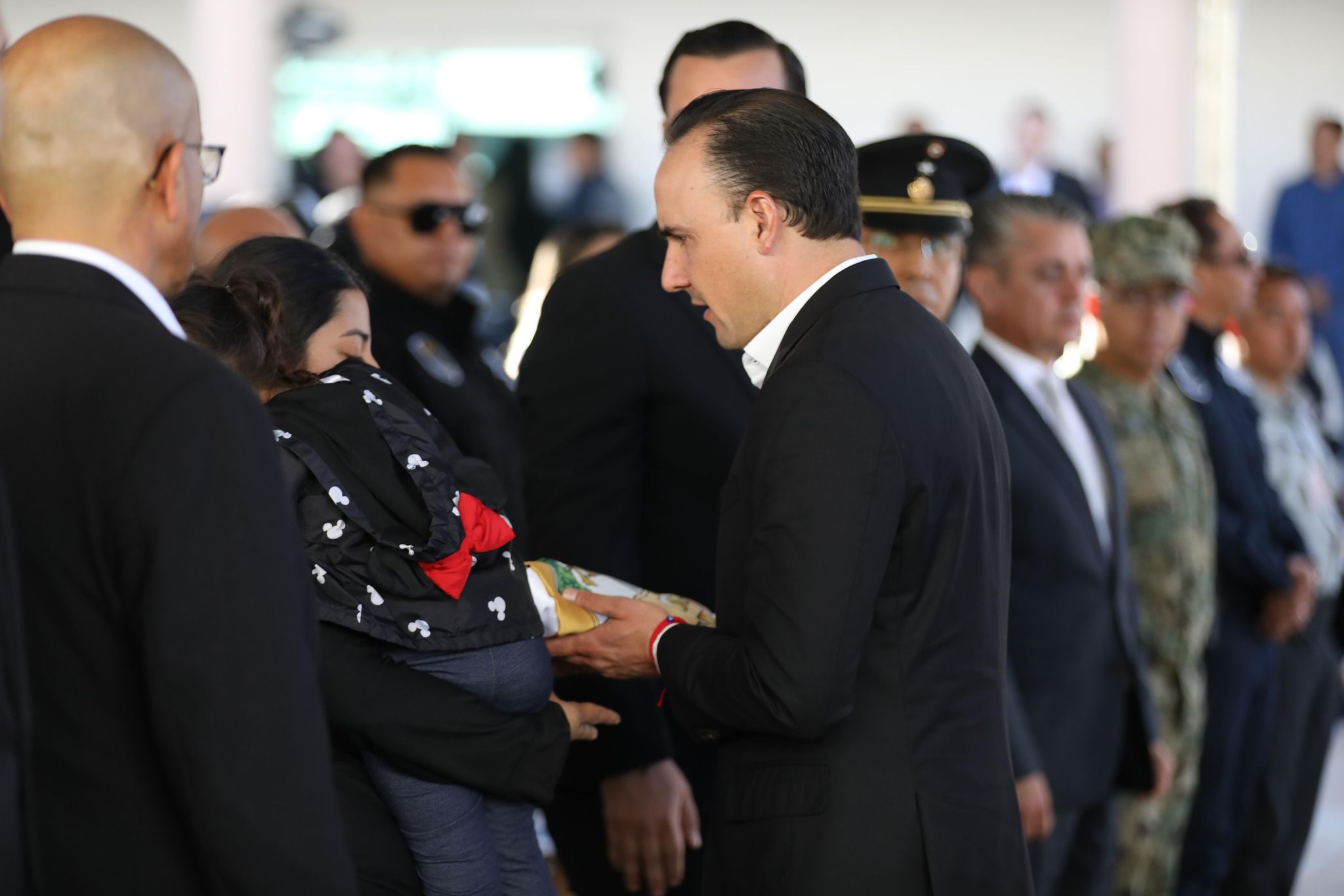 POLICÍAS COMO MIGUEL ÁNGEL SON HÉROES EN COAHUILA: MANOLO