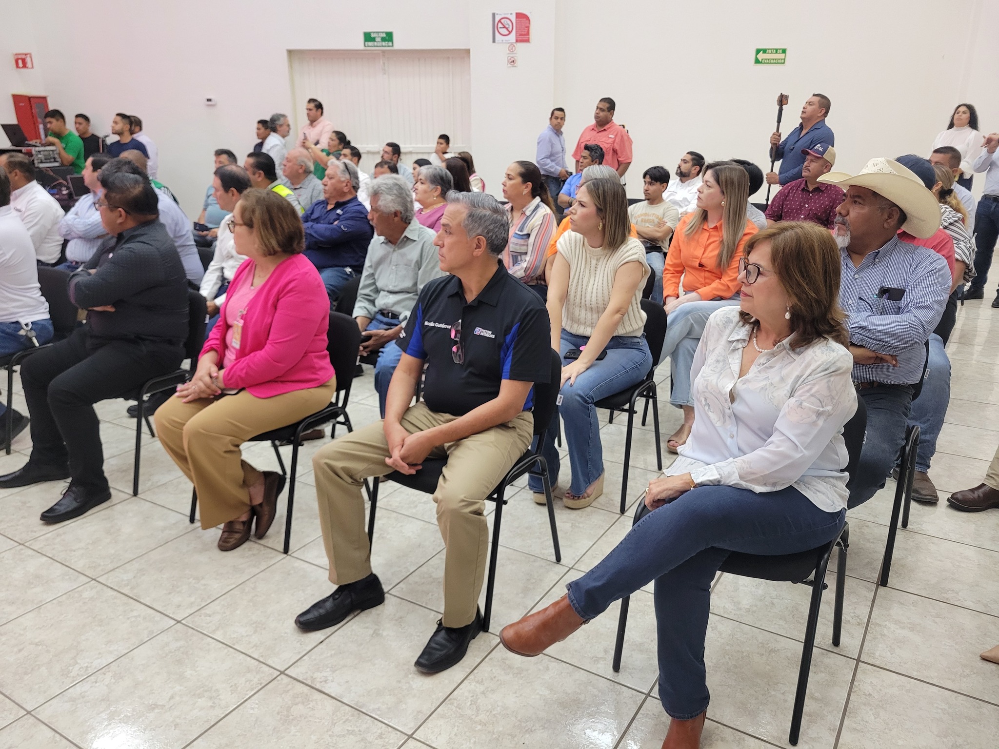 Presentan programa de apoyo emergente a trabajadores