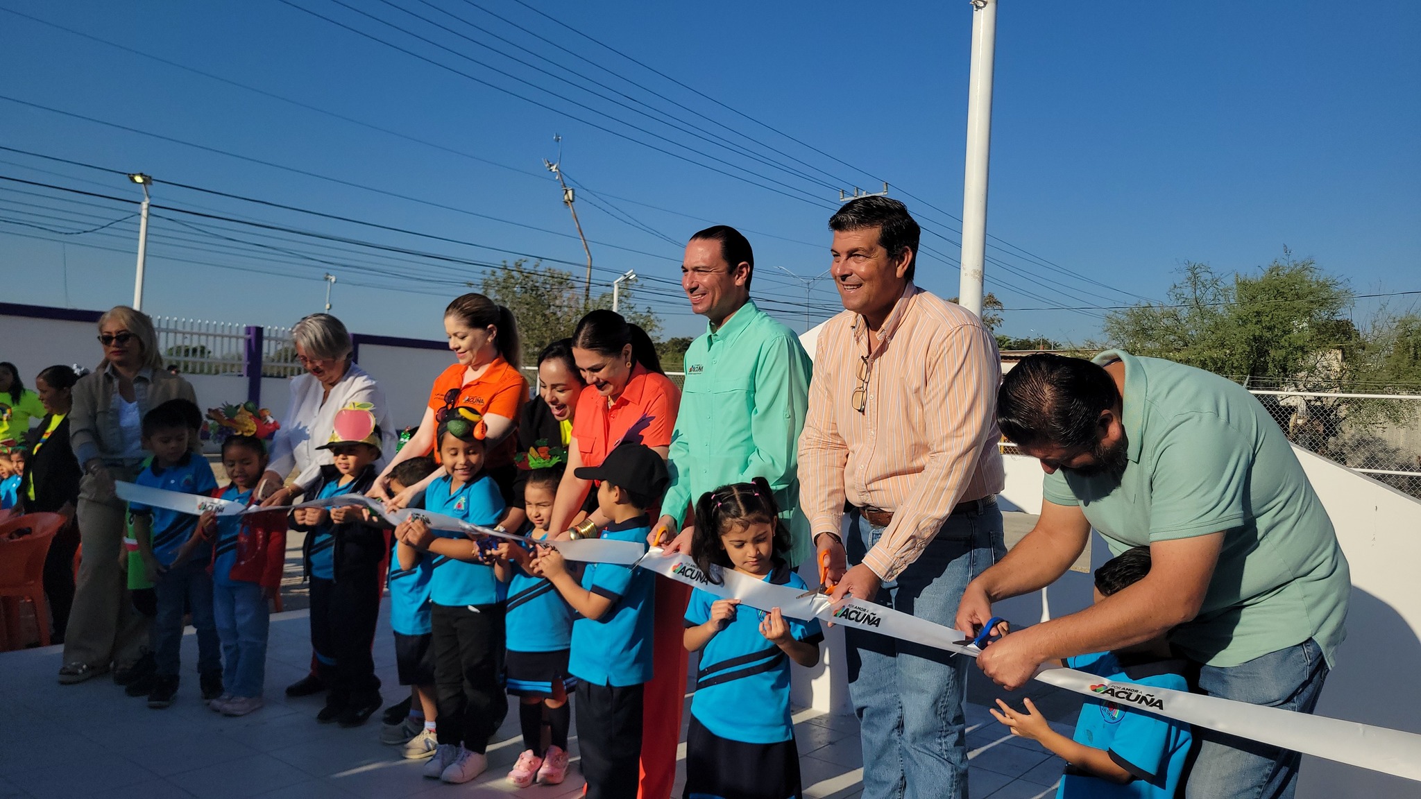 Presidencia Municipal de Acuña sigue realizando obras en escuelas