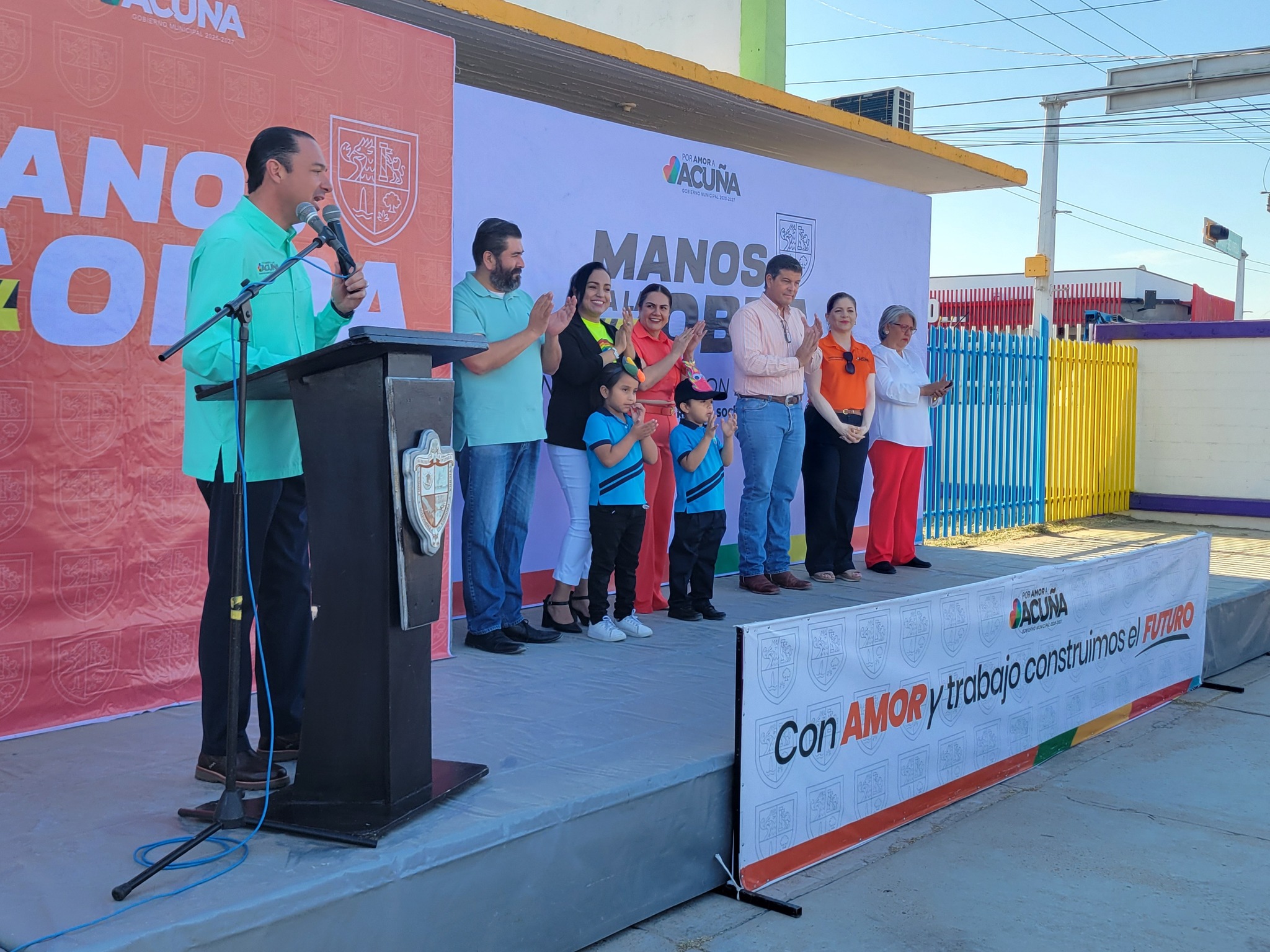 Presidencia Municipal de Acuña sigue realizando obras en escuelas