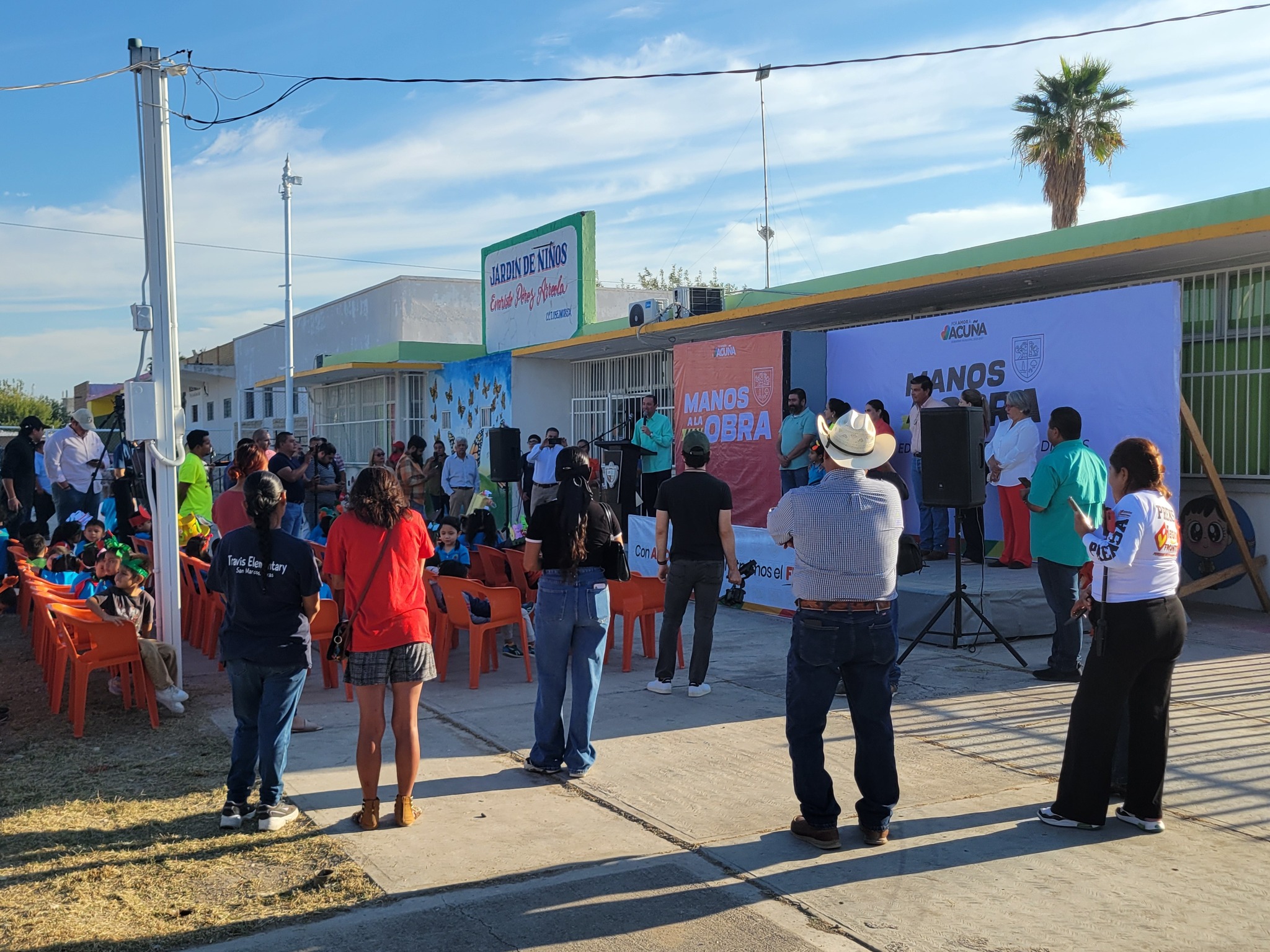 Presidencia Municipal de Acuña sigue realizando obras en escuelas