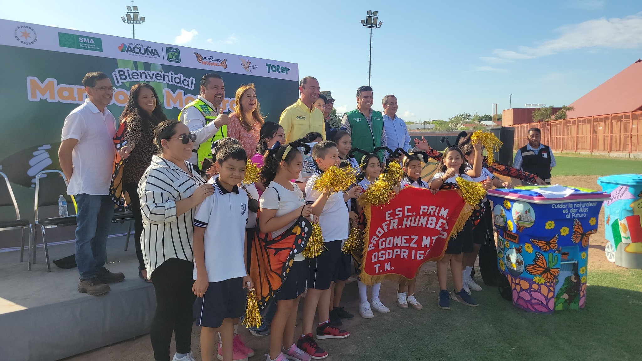 Realiza Acuña el más grande festival para recibir a la Mariposa Monarca