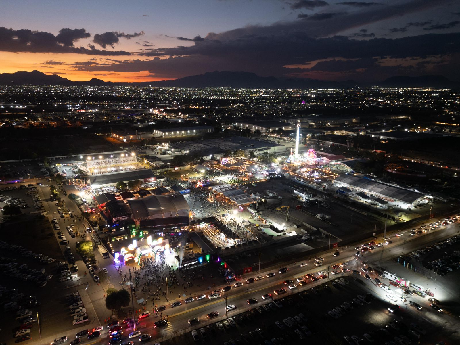 UN ÉXITO EL SÚPER BULL Y EXPO GANADERA EN RODEO SALTILLO 2025