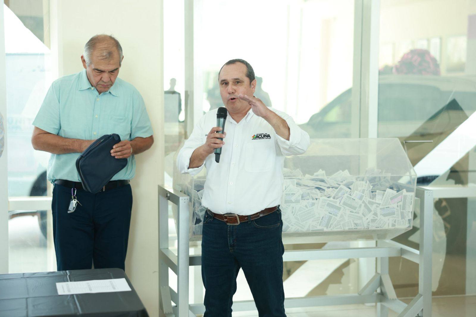 ACUÑA REALIZÓ SORTEO Y PREMIA A SUS CONTRIBUYENTES DEL PREDIAL