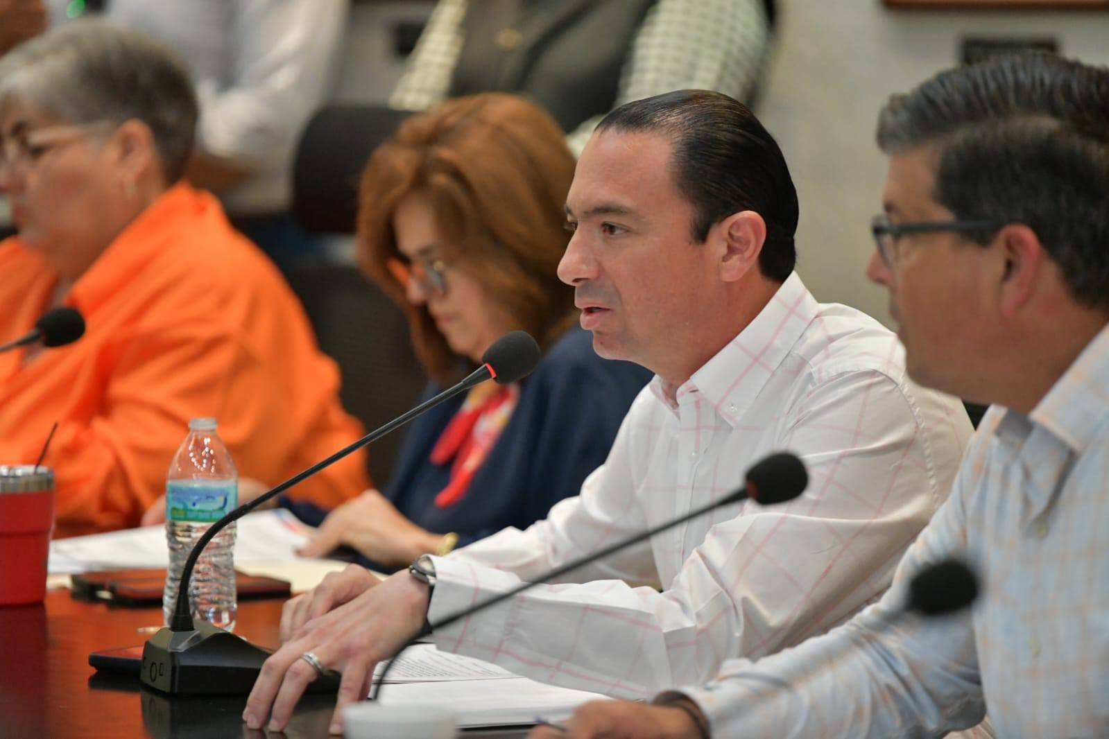 AVANZAN ACUERDOS RELEVANTES EN SESIÓN CABILDO: SE FORTALECE LA SEGURIDAD, VIVIENDA Y RECONOCIMIENTO SOCIAL