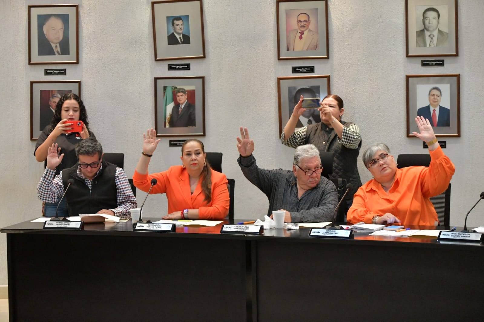 AVANZAN ACUERDOS RELEVANTES EN SESIÓN CABILDO: SE FORTALECE LA SEGURIDAD, VIVIENDA Y RECONOCIMIENTO SOCIAL