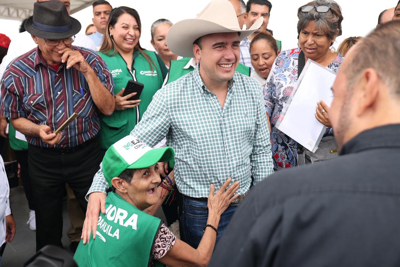 CONSTRUYENDO EN EQUIPO ENTREGAMOS LAS GRANDES OBRAS EN COAHUILA: MANOLO