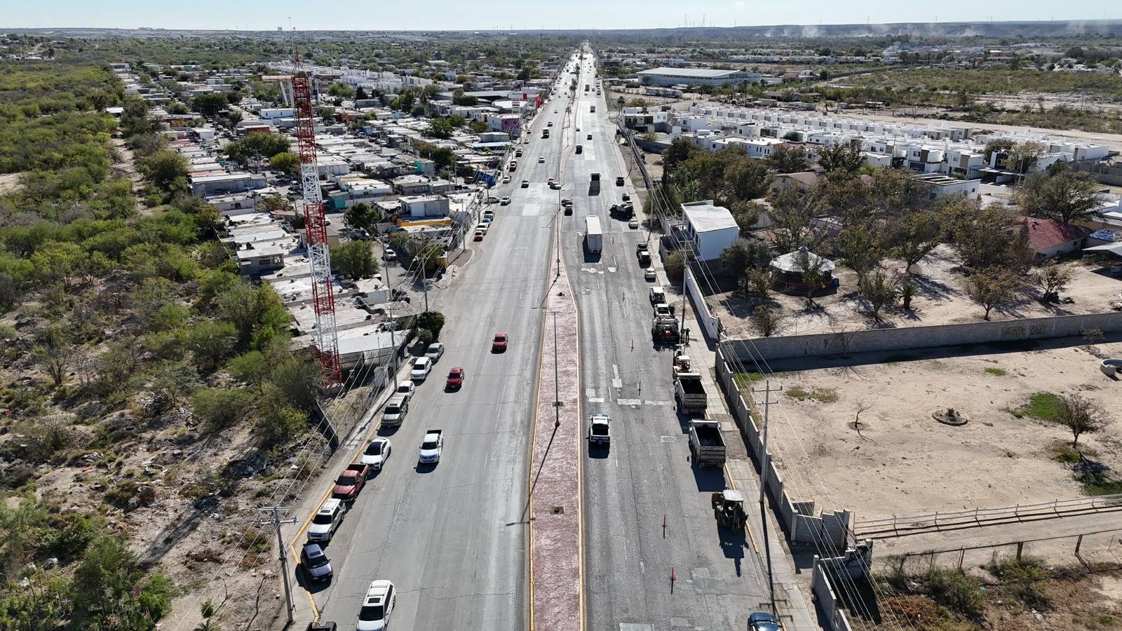 Emilio De Hoyos encabeza arranque de obra de pavimentación y renovación en el eje vial Evaristo Pérez Arreola