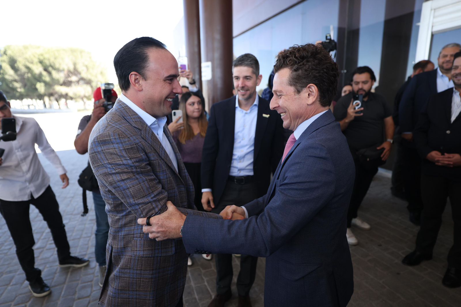 EN ALIANZA CON LA IP VAN 600 MDP PARA FORTALECER EL AEROPUERTO DE SALTILLO: MANOLO