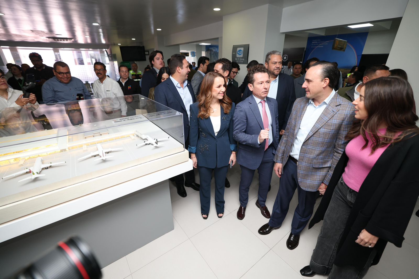 EN ALIANZA CON LA IP VAN 600 MDP PARA FORTALECER EL AEROPUERTO DE SALTILLO: MANOLO