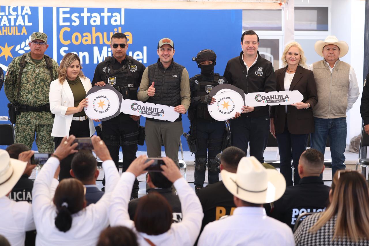 ENTREGA GOBERNADOR 3 CUARTELES MÁS PARA BLINDAR COAHUILA