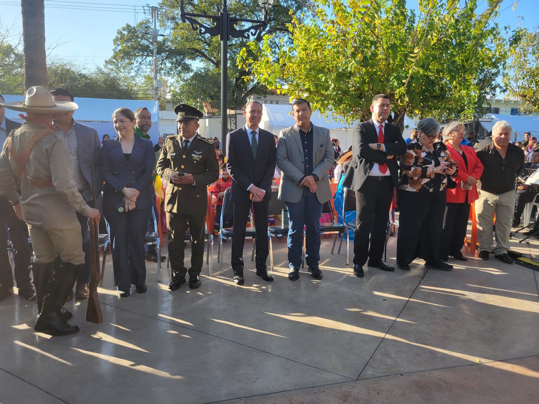Preside Emilio de Hoyos ceremonia cívica conmemorativa del CXV Aniversario del inicio de la Revolución mexicana