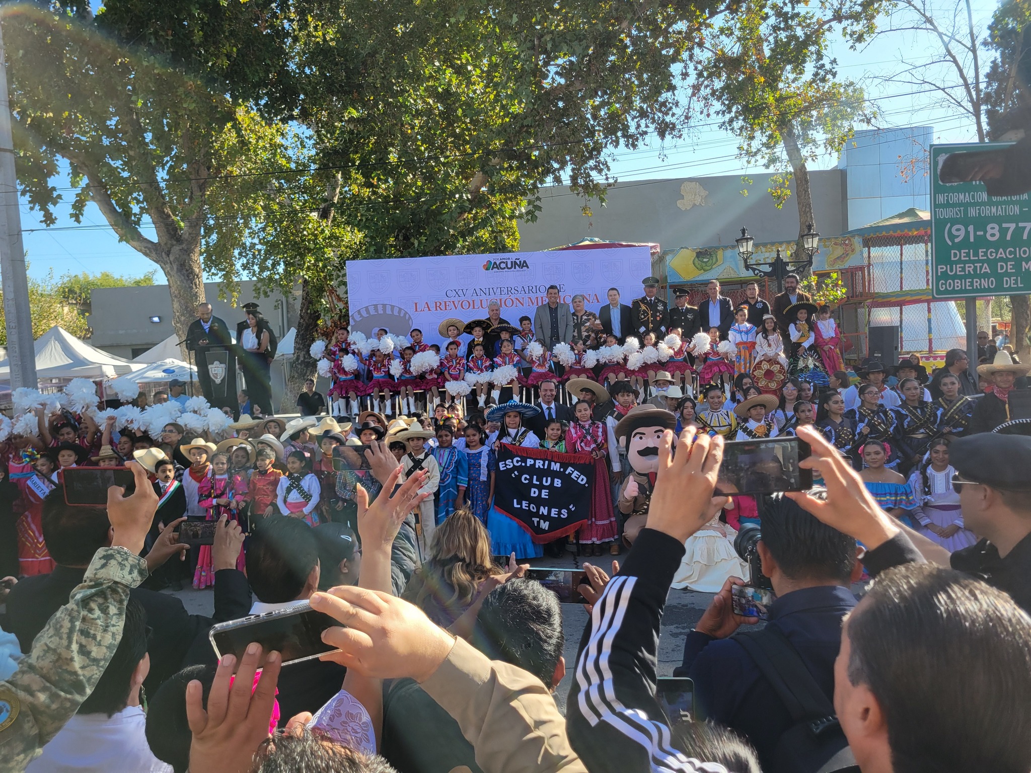 Preside Emilio de Hoyos ceremonia cívica conmemorativa del CXV Aniversario del inicio de la Revolución mexicana
