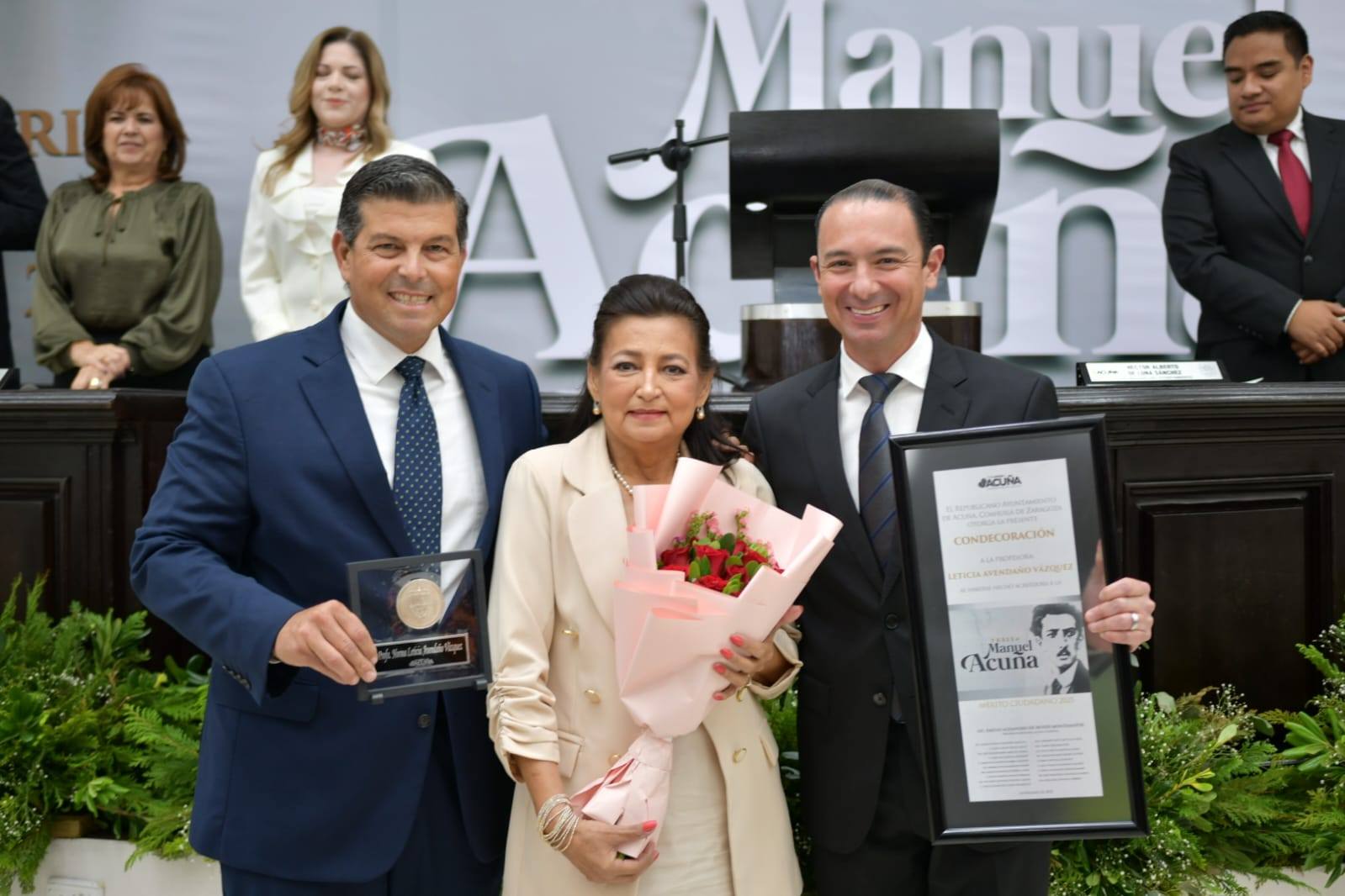 RECONOCEN A LA MAESTRA LETICIA AVENDAÑO CON LA PRESEA “MANUEL ACUÑA” 2025