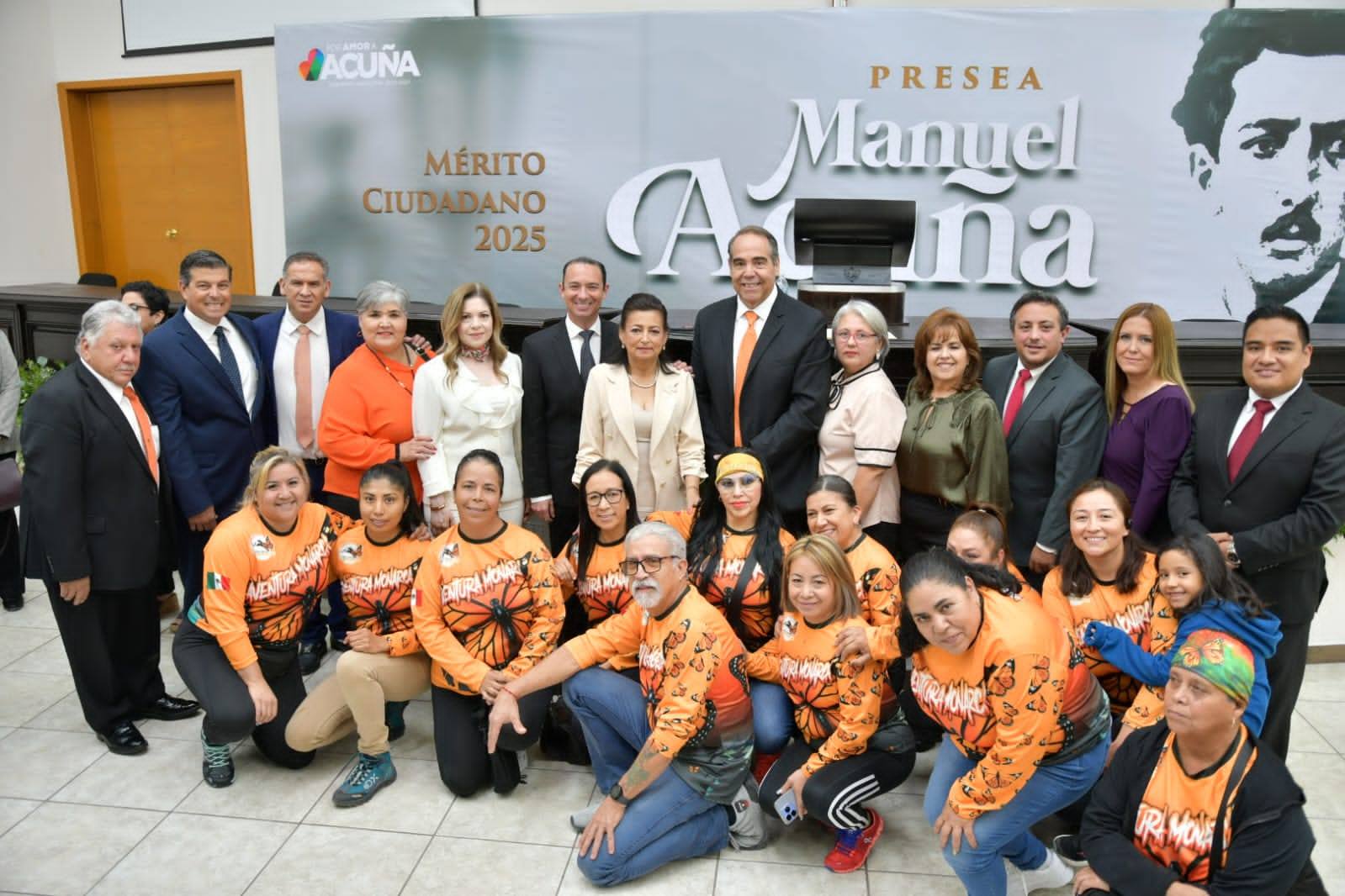 RECONOCEN A LA MAESTRA LETICIA AVENDAÑO CON LA PRESEA “MANUEL ACUÑA” 2025