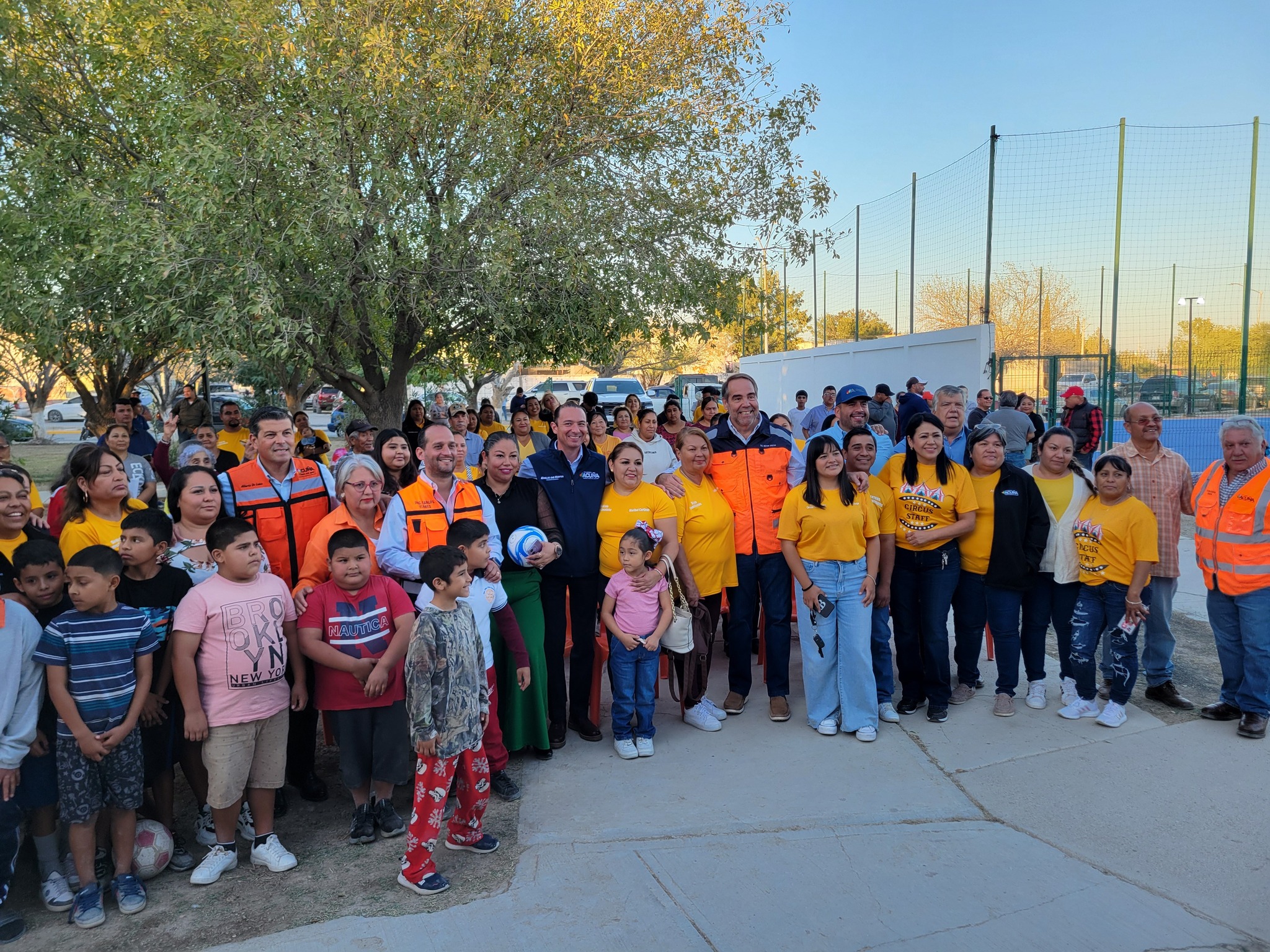 Remodelan plaza del Centro comunitario Cedros