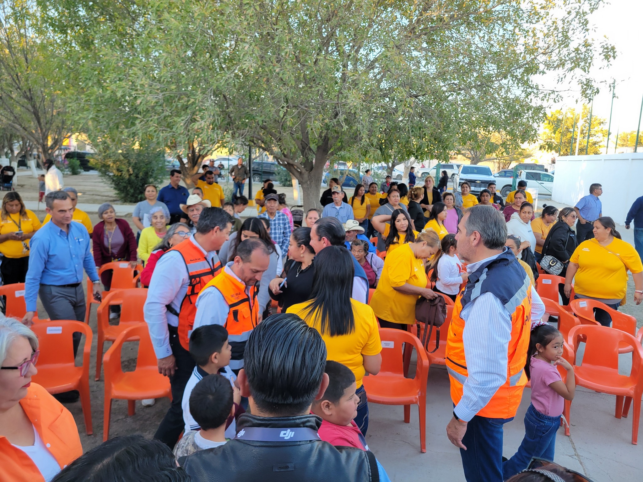 Remodelan plaza del Centro comunitario Cedros