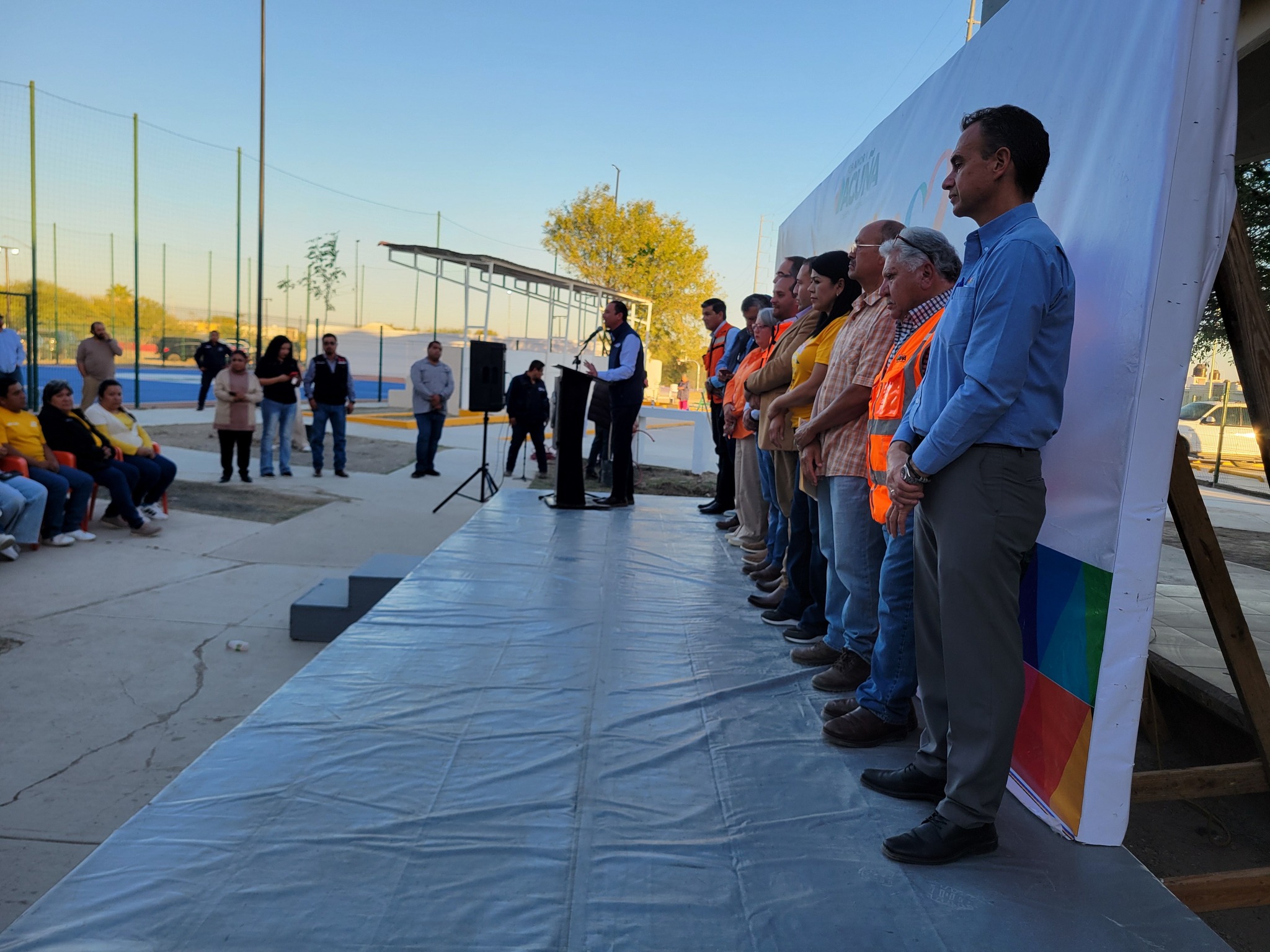 Remodelan plaza del Centro comunitario Cedros