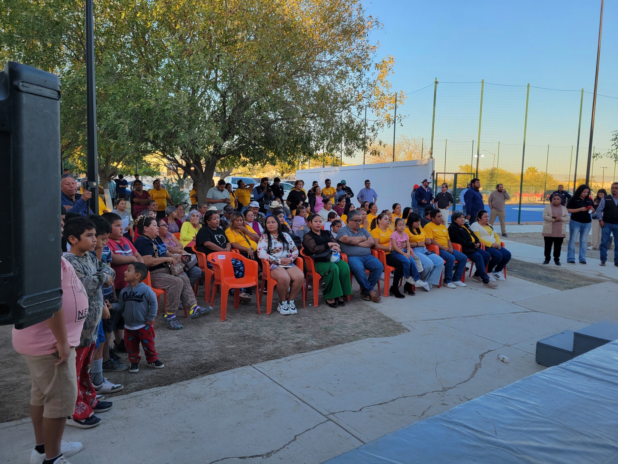 Remodelan plaza del Centro comunitario Cedros
