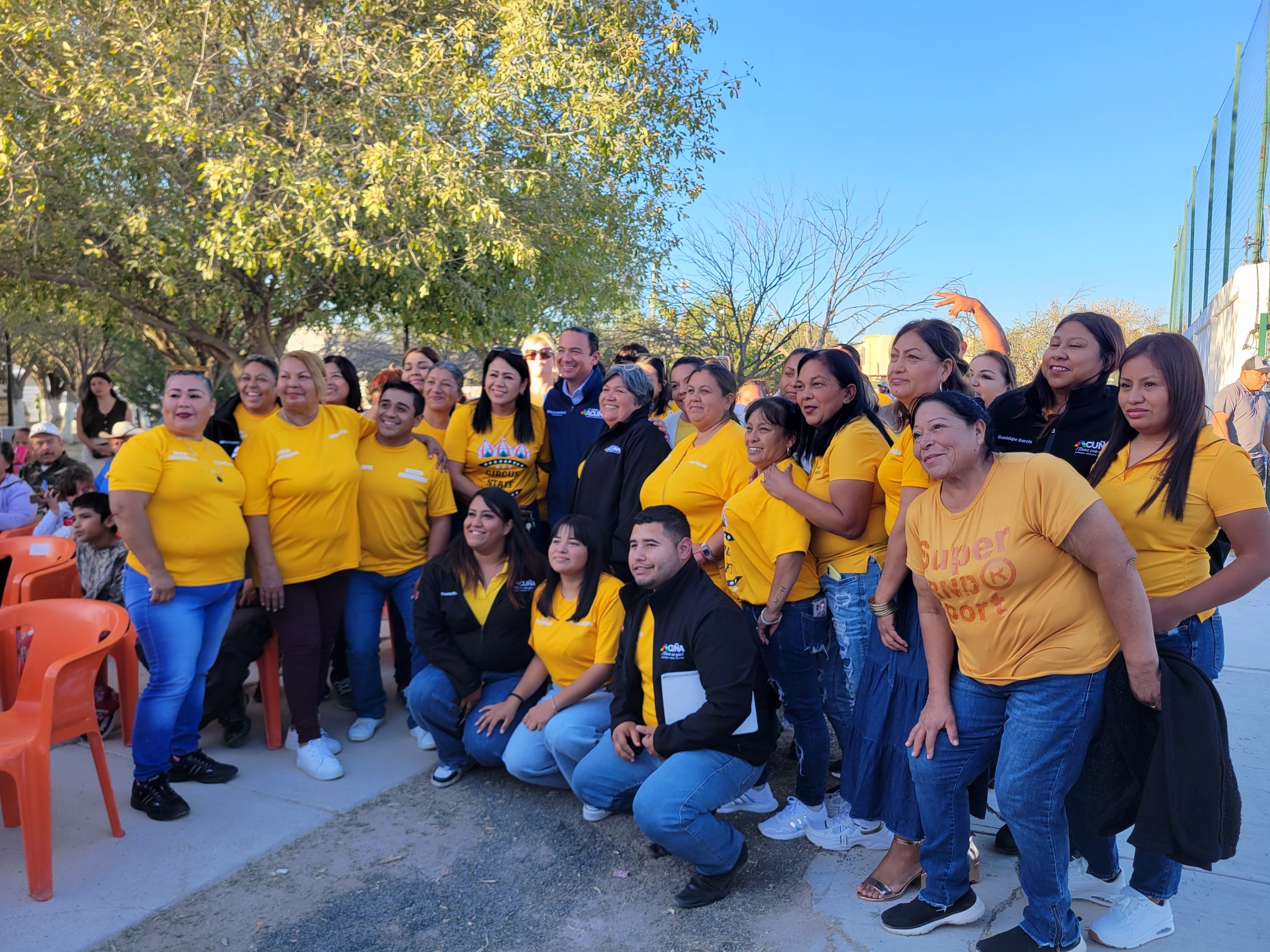 Remodelan plaza del Centro comunitario Cedros