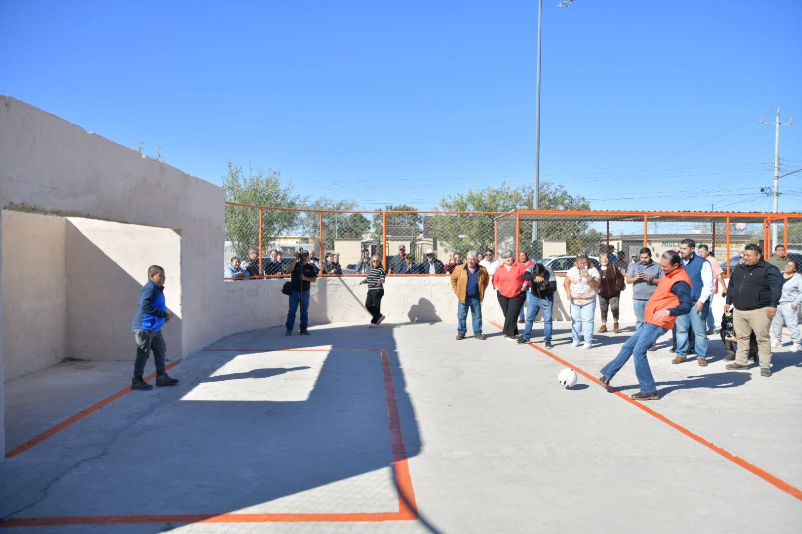 RENACE LA PLAZA DE LA LÁZARO CÁRDENAS: ALCALDE ENTREGA MÁS ESPACIOS DIGNOS