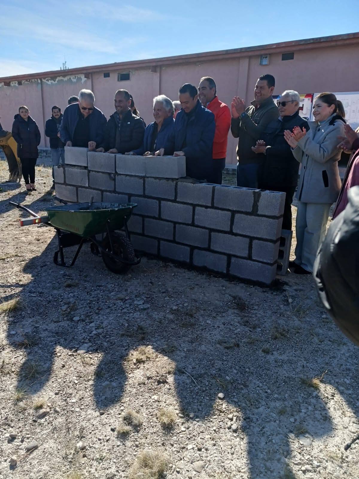 Arranca Emilio de Hoyos la construcción del Centro de Rehabilitación de las Adicciones de Acuña