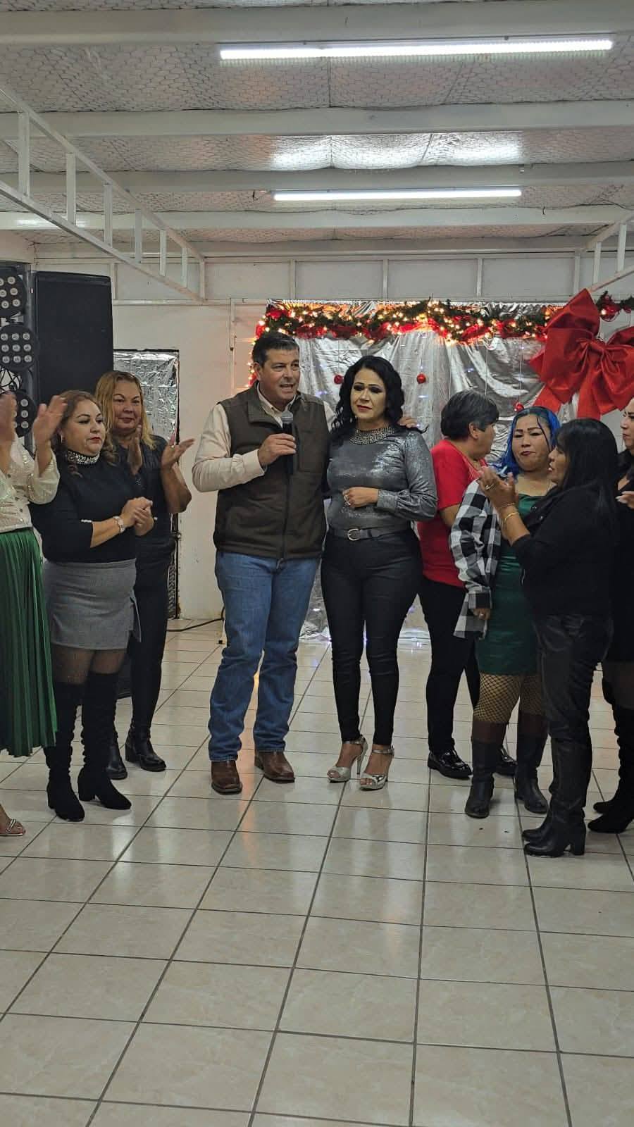 Celebran Centros Comunitarios Acuña fiestas de fin de año