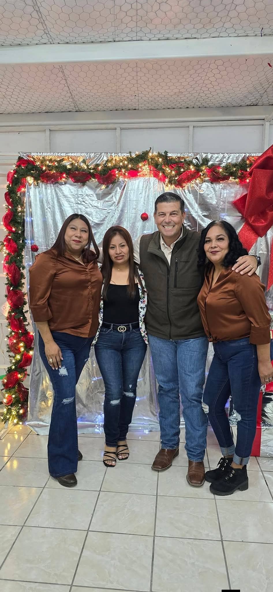 Celebran Centros Comunitarios Acuña fiestas de fin de año