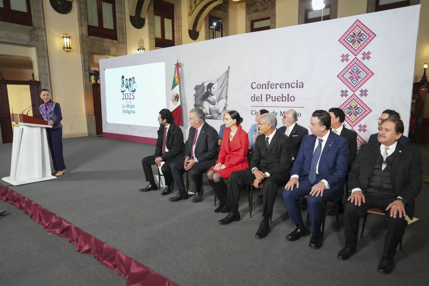 Presidenta Sheinbaum anuncia incremento de 13% a salario mínimo para 2026