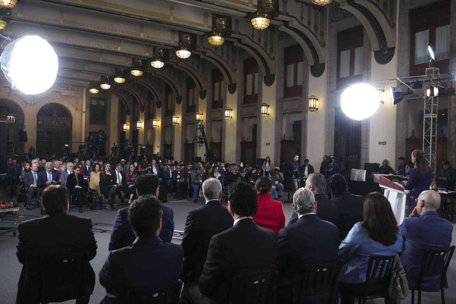 Presidenta Sheinbaum anuncia incremento de 13% a salario mínimo para 2026