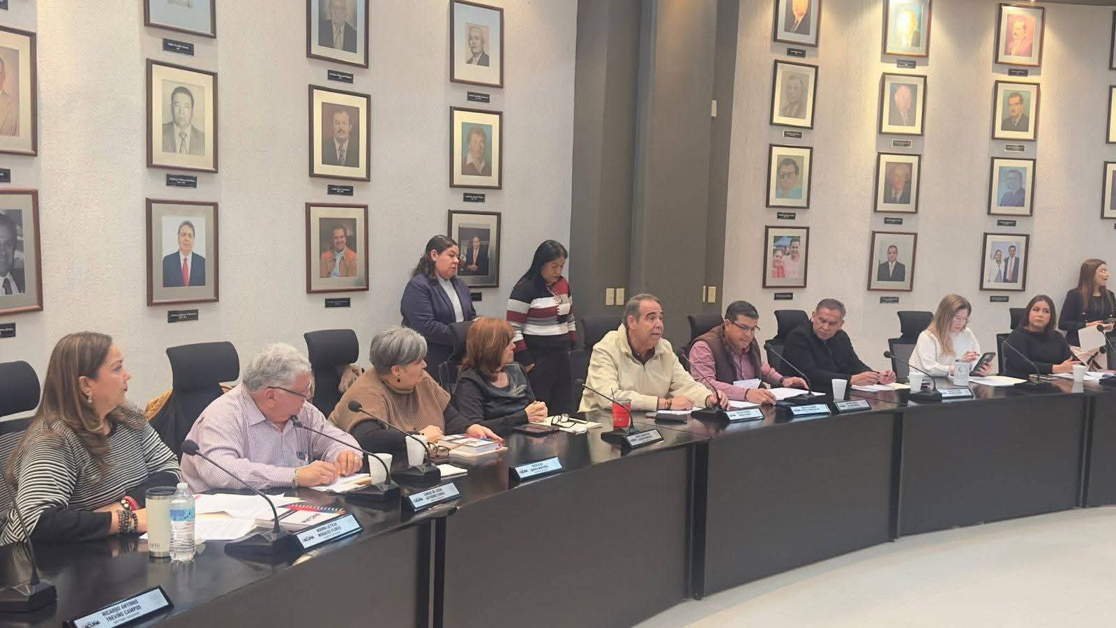 SE REALIZA LA PRIMERA SESIÓN ORDINARIA DE CABILDO DEL MES DE DICIEMBRE 2025