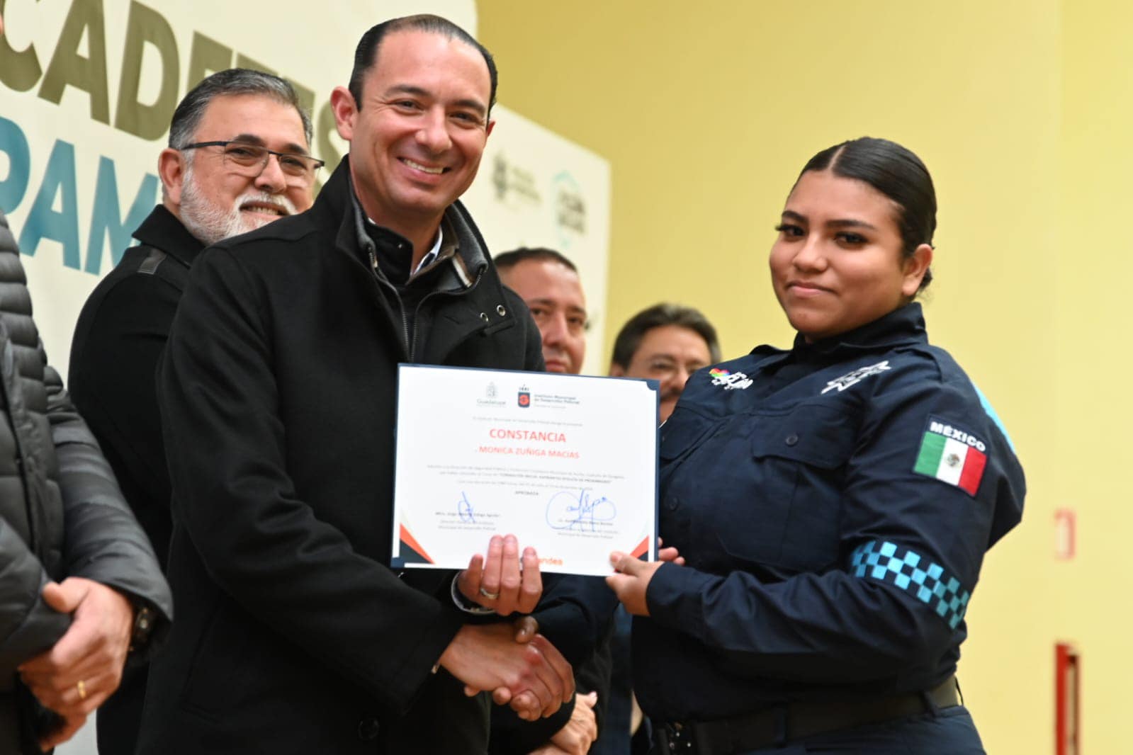 53 NUEVOS POLICÍAS, UNA SOLA MISIÓN: PROTEGER ACUÑA CON HONOR