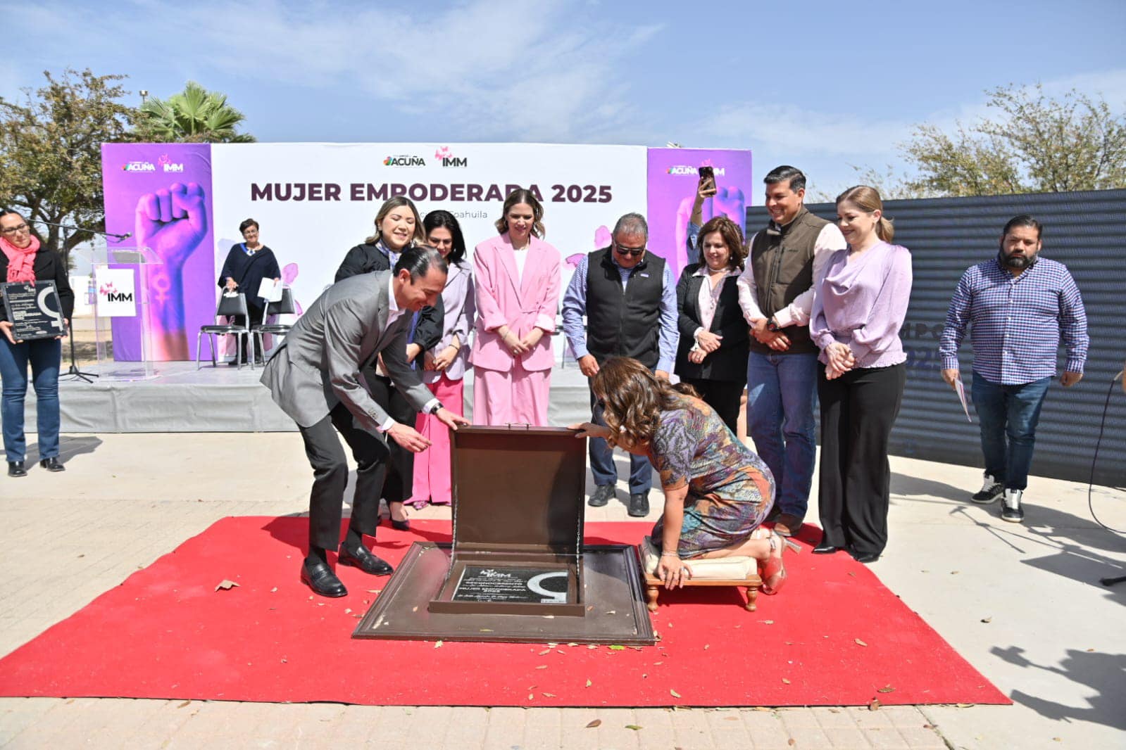 MUNICIPIO RECONOCE A MUJER EMPODERADA 2025