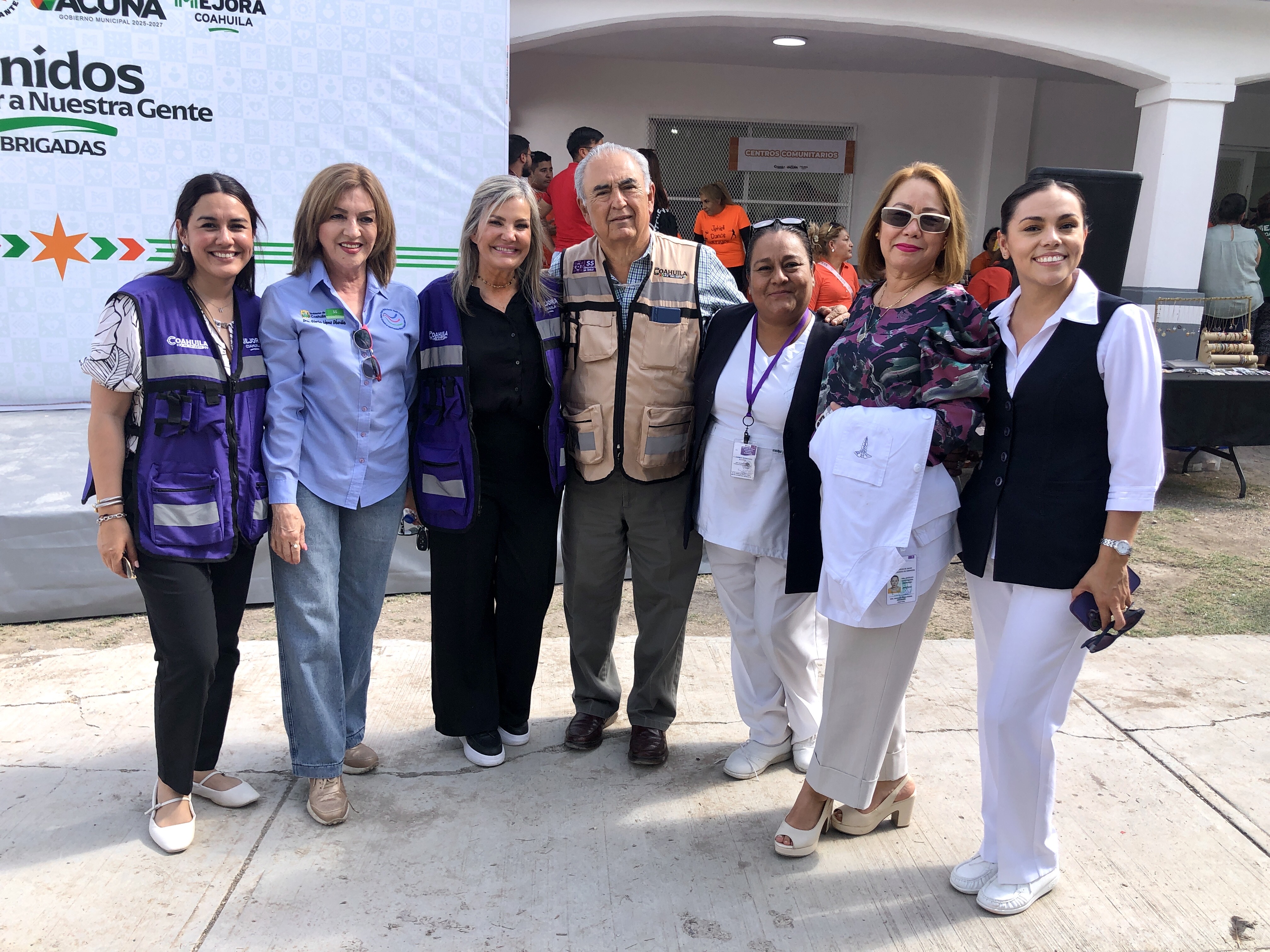 BRIGADA “UNIDOS POR AMOR A NUESTRA GENTE” BENEFICIA A CIENTOS DE FAMILIAS DEL SECTOR PONIENTE CON SERVICIOS Y SOLUCIONES