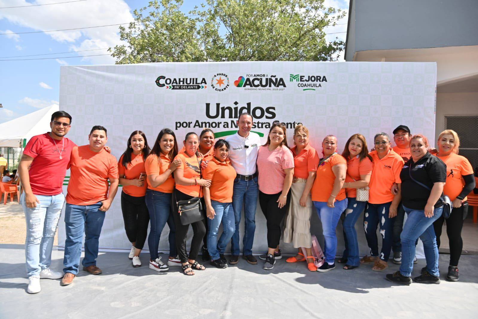 BRIGADA “UNIDOS POR AMOR A NUESTRA GENTE” BENEFICIA A CIENTOS DE FAMILIAS DEL SECTOR PONIENTE CON SERVICIOS Y SOLUCIONES